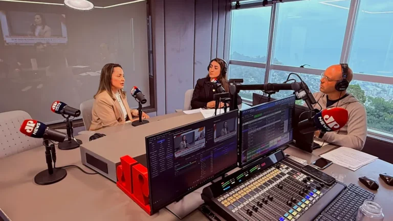 Nisandra Bueno Pan durante a entrevista da Linvo na Jovem Pan